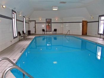 North Pointe Inn And Suites Келоуна Экстерьер фото